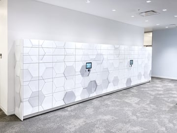 3d-lockers-touchscreen2